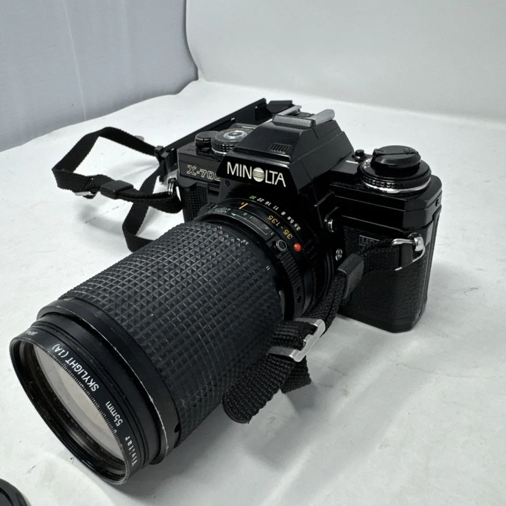 Minolta X700 35mm SLR Film‎ Camera w/ 35-135mm 1:3.5-4.5 Lens And Flash Tested